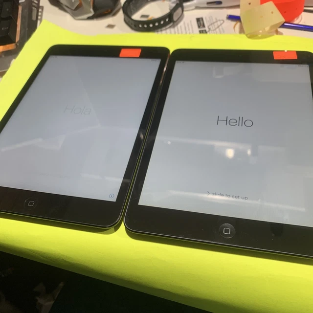 Apple iPad mini 1st Gen. 16GB, Wi-Fi, 7.9in - Black & Slate (CA)