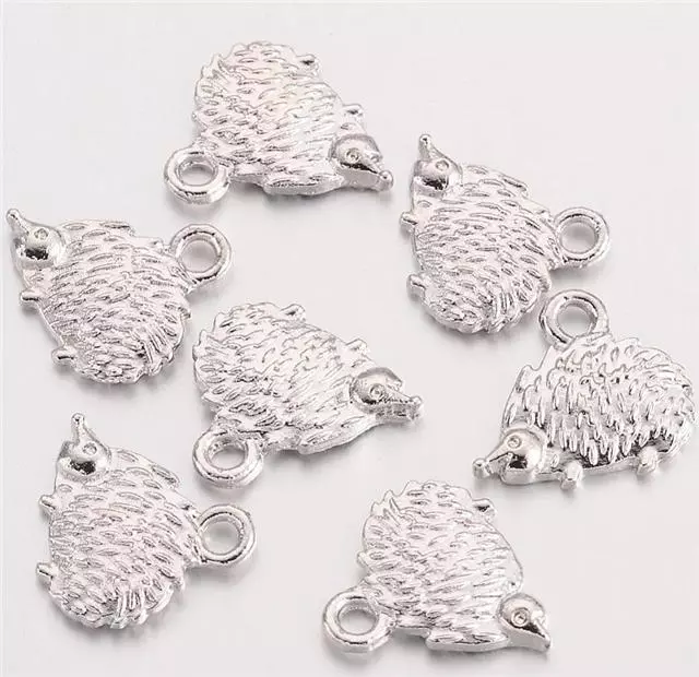 10 HEDGEHOG CHARMS PENDANTS BRIGHT TIBETAN SILVER 13mm TOP QUALITY C56