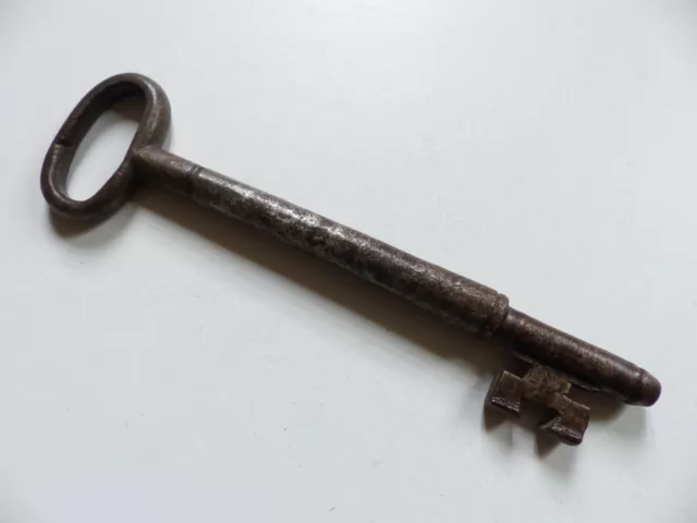 GRANDE BELLE CLE CLEF ANCIENNE en FER FORGE EPOQUE ? ANTIQUE KEY 19 cm ( #4 )