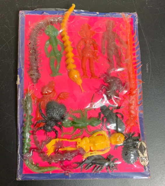 Jigglers Vending Vintage Monster Skeleton Alien Devil Creepy Halloween toys B