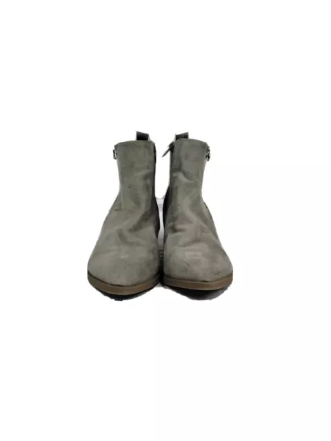 Carlos By Carlos Santana Womens Boots, in good and clean condition