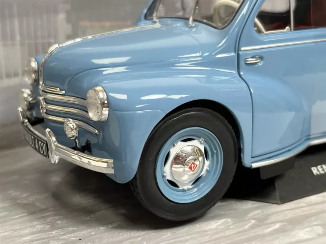 Renault 4CV Bleu 1956 1:18 Echelle Solido 1806604 4