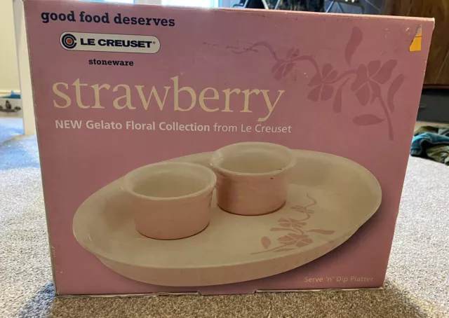 Le Creuset Strawberry dessert Serve n Dip Platter Stoneware