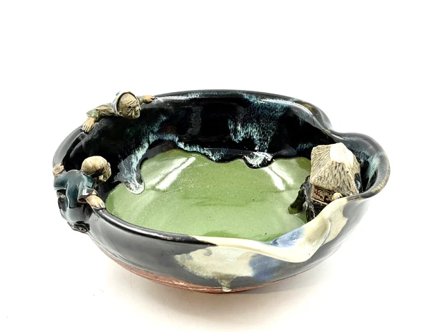 Japanese Sumadi Gawa Pottery Bowl, Meiji Period c.1900