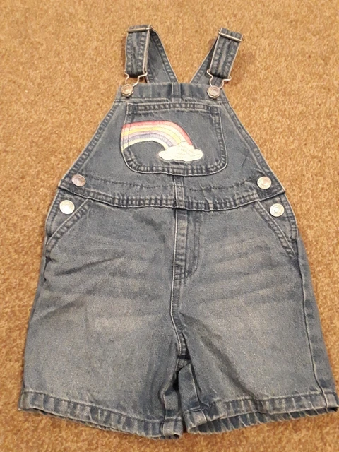 Girls Bundle Of Clothes Aged 4-7 Years.  Please see description. 2