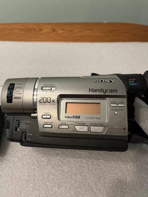 Sony Handycam CCD-TR517 8mm Analog Camcorder