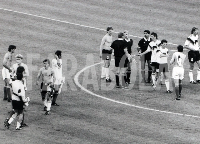 Photo de presse vintage Football, Italie 1990, Yougoslavie, Allemagne