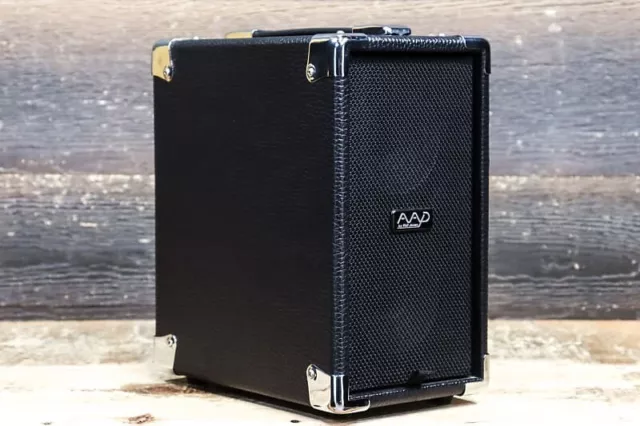 Phil jones / AAD combo Guitar/keyboard/vocal amplifier. Small & Light.