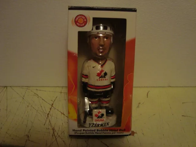 Steve Yzerman 2002 Olympic Team Canada Hockey Bobble Head Non Gold 1st Run Steve Yzerman 2002 Olympic Team Canada Hockey Bobble Head Non Gold 1st Run