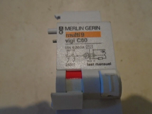 Lot De 3 Disjoncteurs Siemens 32A Phase+Neutre - Courbe C - 4.5kA - Norme NF - Protection Circuit Électrique