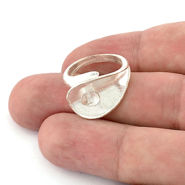 Anillo Bisel Ajustable (para 6 mm perla medio perforada) Latón Plateado Brillante 2102