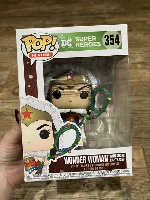 Funko Pop! DC Heroes Wonder Woman Vinyl Figure w/ Christmas NEW  #354 Holiday