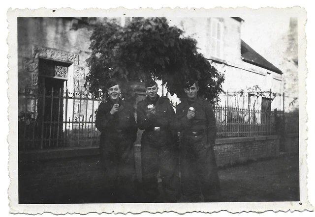 ORG.FOTO, JUNGE PANZER Soldaten Panzermänner StuG in Uniform, 2WK EUR 1 ...