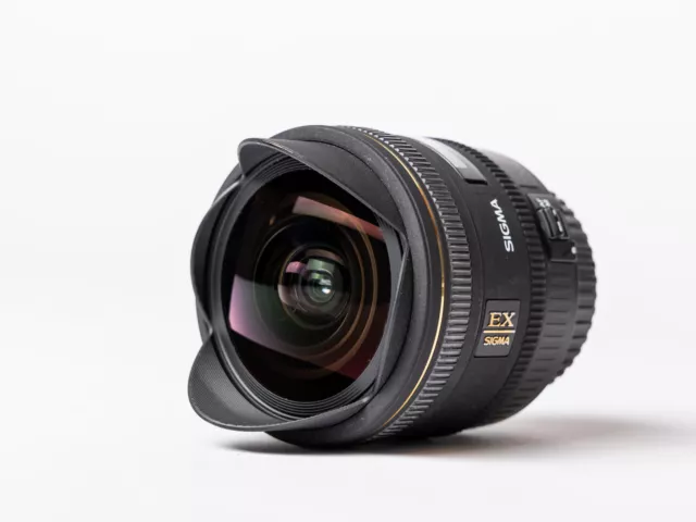 Sigma 10mm 2,8 DC HSM EX Fisheye Weitwinkel Objektiv für Canon EF