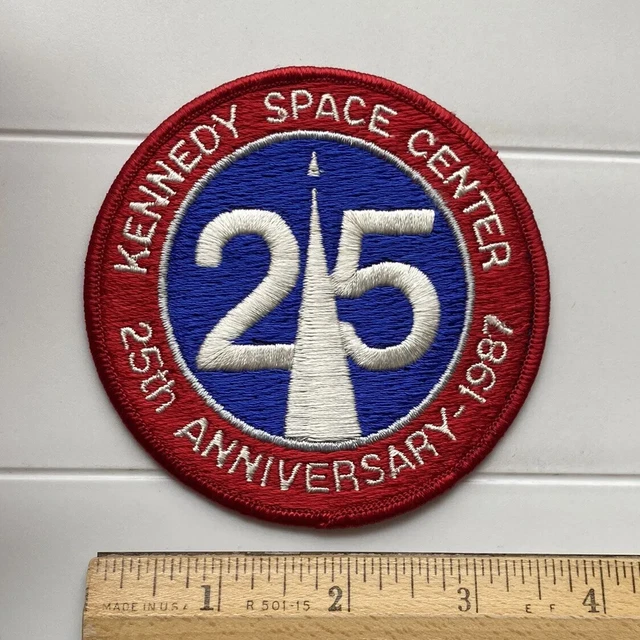 Kennedy Space Center 25th Anniversary 1987 NASA 3.75” Round Souvenir Patch Badge