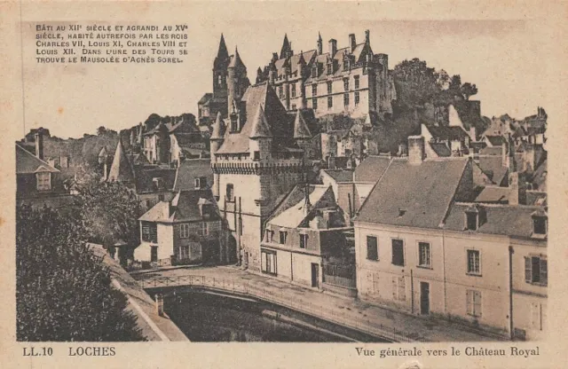 LOCHES - vue générale vers le Château Royal