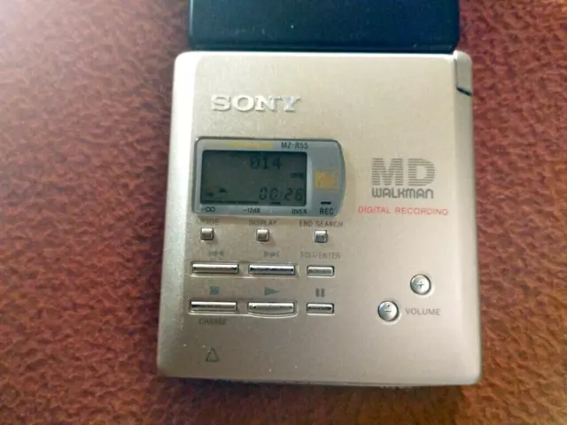 Walkman MD Sony MZ-R55 + BLOC 2 batteries 1.5 volts( bloc EBP-MZR55 pièces RARE) 3