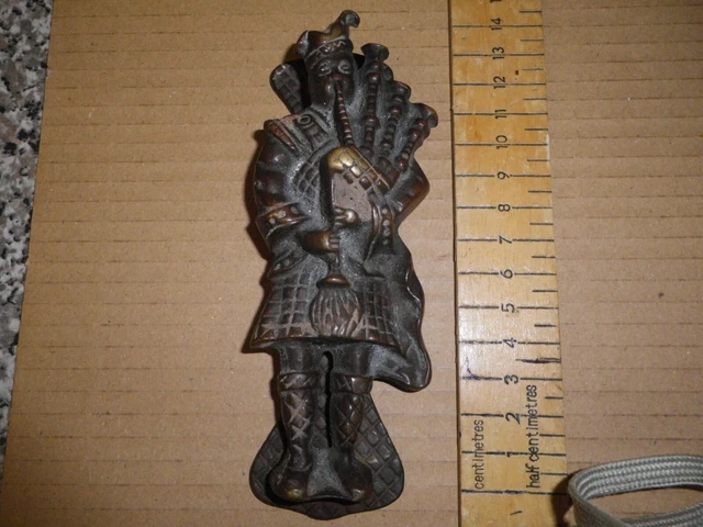 Original Vintage = Scotsman Playing Bagpipes = Door Knocker - Detailed See Pics