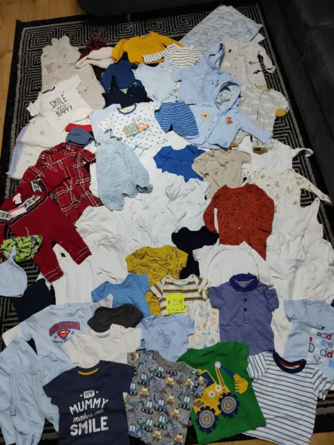 #229-TM Enorme pacchetto di vestiti per bambini 0-3-6 mesi NEXT GEORGE PRIMARK TED.B DADO