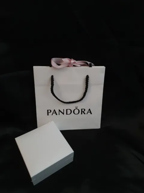 Caja de pulsera y bolsa de regalo de estilo antiguo de Pandora