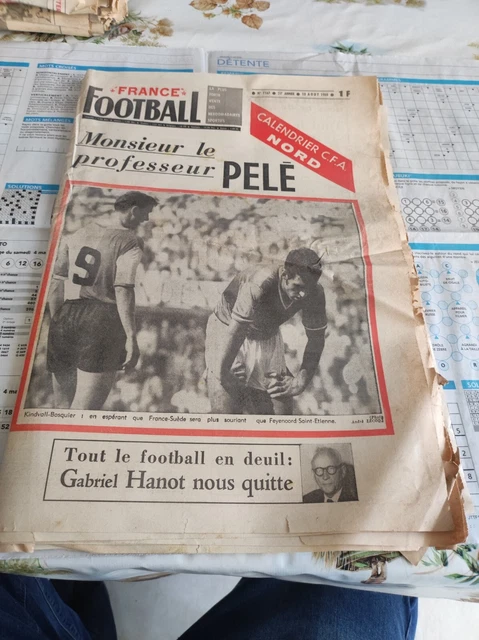 france football 1326 du 31 aout 1971 vergnes nimes reims oslo keita OM asse france football 1326 du 31 aout 1971 vergnes nimes reims oslo keita OM asse