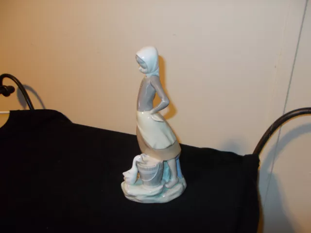 Vintage  Figurine Lladro "Girl & Duck" 9 1/2 in tall. Perfect condition. Rare