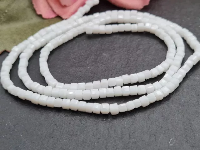 Opal weiß Facettierte Würfel Glasperlen zwischen Perlen Spacer klein 2 x 2 mm