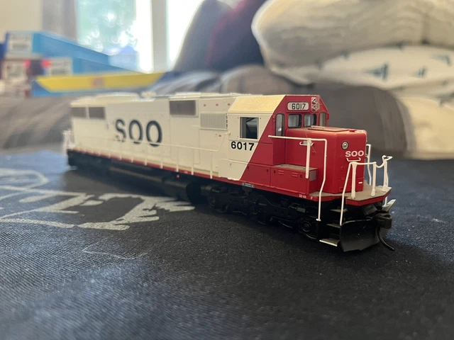 Ho Scale Athearn RTR SOO line SD60 6017