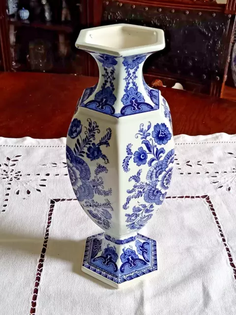 potiche vase ancien en faience de Delft
