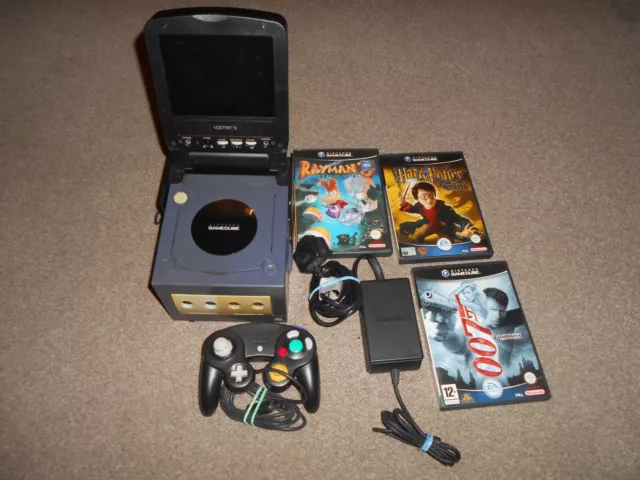 Game Cube Console + 3 Games + Accessories   Free UK P&P    L@@K