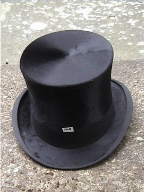 104 - Cappello top in seta nera Henry Heath London taglia 67⁄8