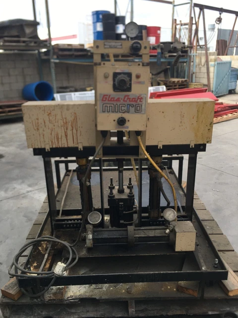 Glas-Craft Micro Variable Ratio - Spray Coatings Machine