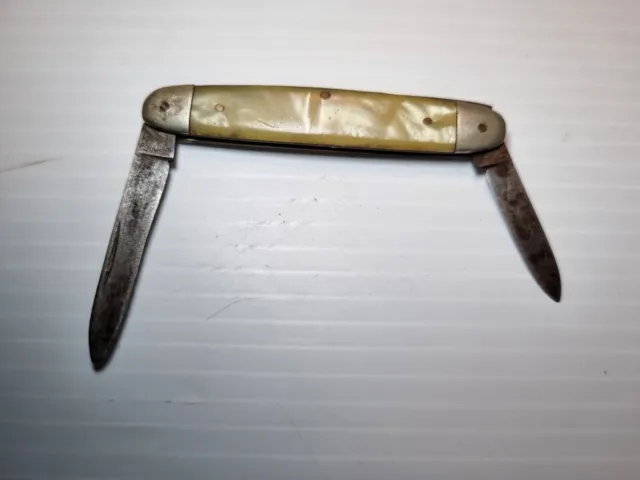 Oyster Knife w/Plastic Hilt Grip