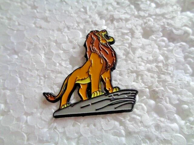Lapel Pin Reverse THE LION KING Mufasa Disney signed reverse metal lapel pin £4.78 ...