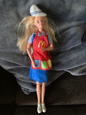 VINTAGE 1982 MATTEL BARBIE Doll McDONALDS Hamburger Restaurant Food Toy