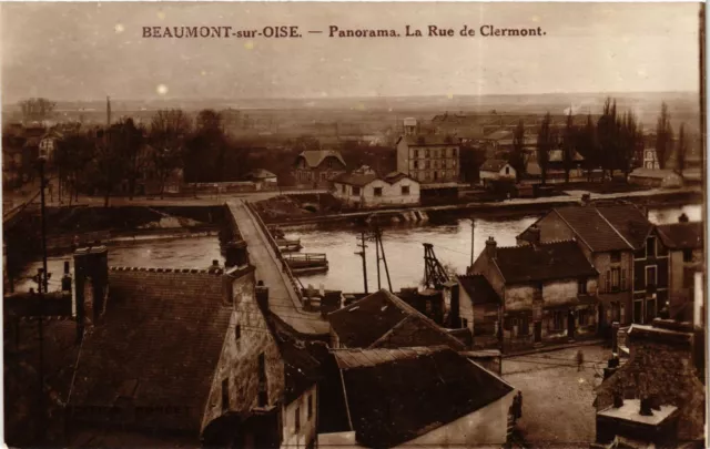 CPA Beaumont-sur-Oise - Panorama - La Rue de Clermont (296439)