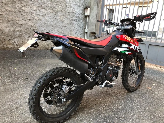 Aprilia RX125 Moto Enduro 4 tempi 125 Aprilia RX125 Moto Enduro 4 tempi 125