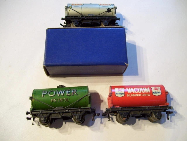HORNBY DUBLO 3 RAIL 3x TANKER WAGONS POWER ESSO & VACUUM OIL TRUCKS OO GAUGE 00