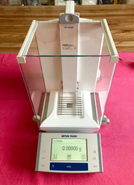 Mettler Toledo XS205 Analytical Balance Scale 80.00000g / 220.0000g