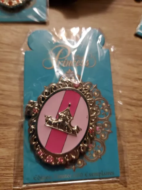 Disney Pin Disneyland Paris DLP Princess Symbol Hinged Locket Pin Aurora LE600