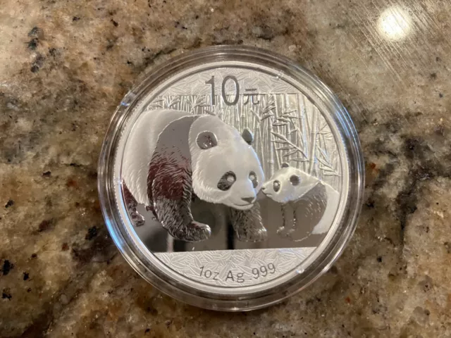 2011 1oz 10 Yuan Chinese Silver Panda Coin BU in Capsule