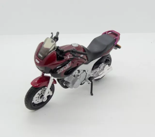 37842 MAISTO Motorcycles Yamaha Tdm Rouge 1 18 EUR 6 90