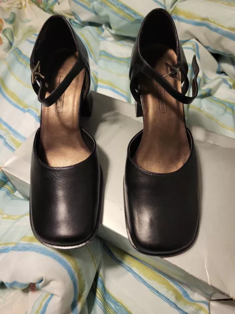 Amanda Smith  Shoes 7M Black Leather
