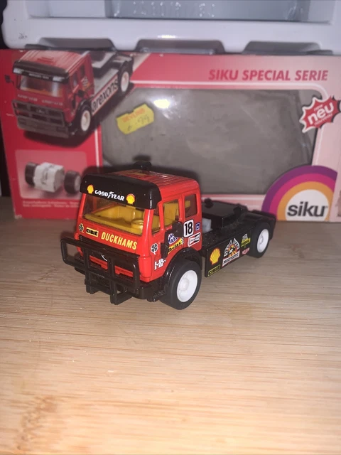 Camion Semi-remorque Transporteur De Course Siku 1/55 - Modèle Volvo, Jouet Collection - Occasion