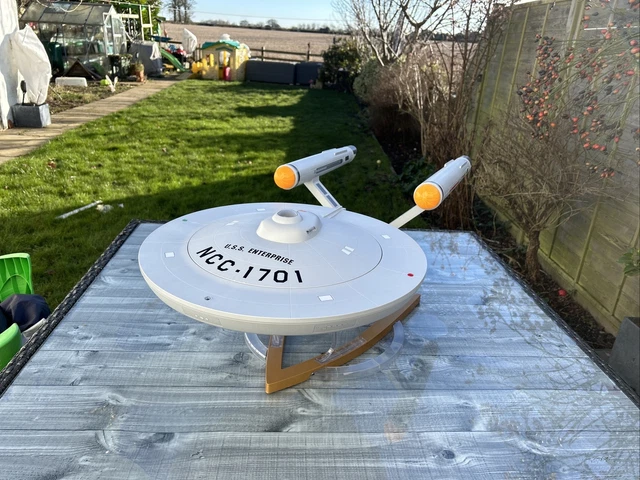 Playmobil Star Trek U.S.S. Enterprise 70548 - Avec Lumières Et Sons, Neuf