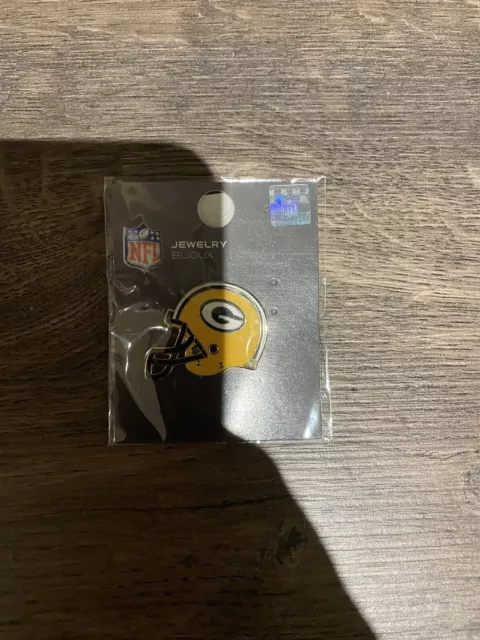 Green Bay Packers Helmet NFL Pin Badge