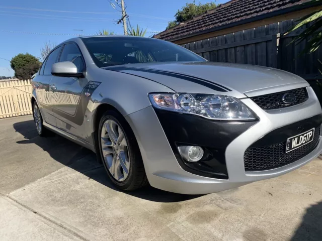 Falcon Fg Xr6 Low 163,000 Klm With Service History Books Fggt Stripes Great Cond