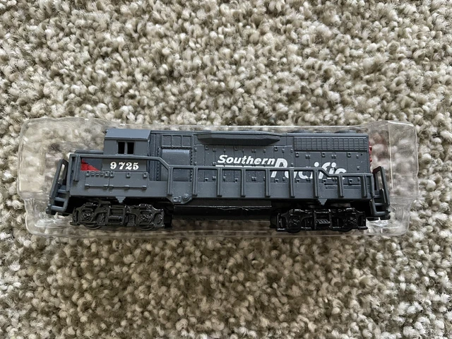 Southern Pacific Locomotive # 9725 Model Train No 418 High Speed N Scale No Box