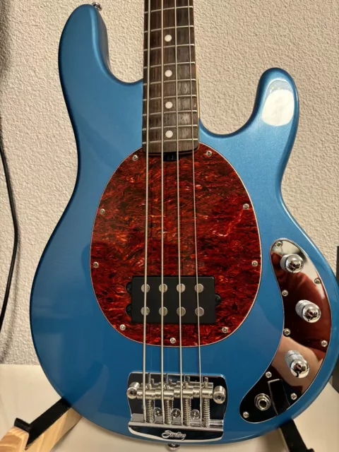 Sterling by Music Man Stingray Classic Ray24CA