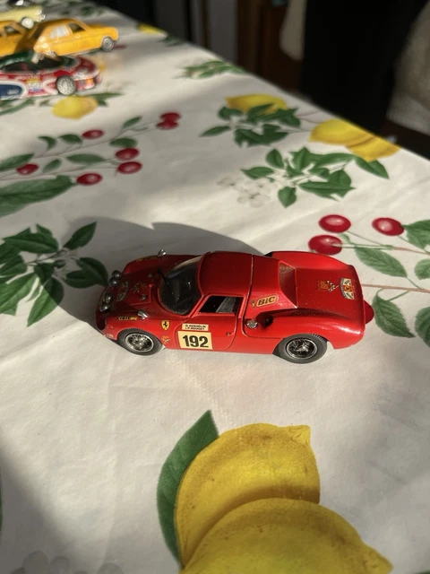 VOITURE MINIATURE 1/24 - FERRARI LM MONZA 1966 - BURAGO EUR 80,00 - FR
